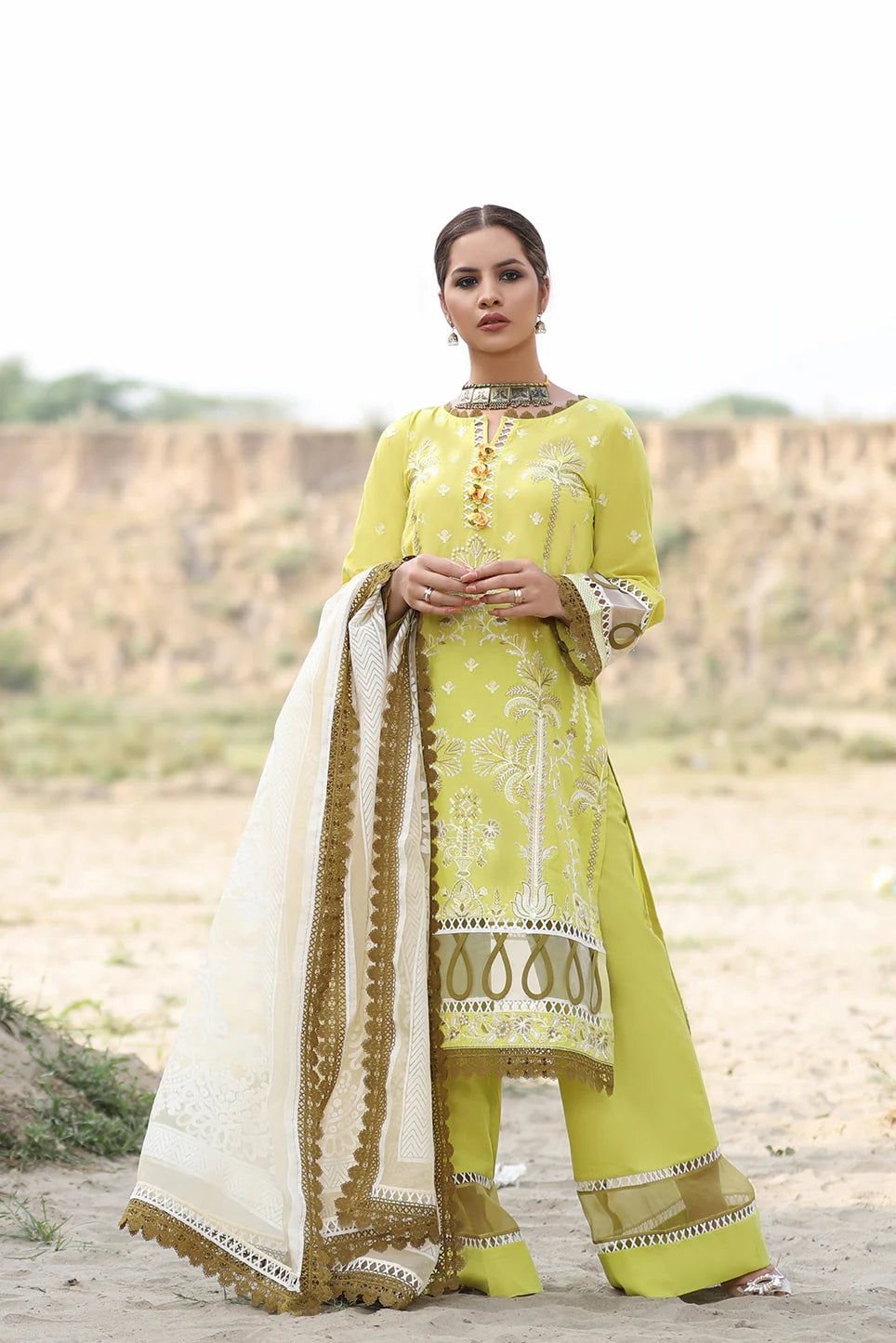 MAIRA ZUNNORAIN (BAZM) 3PCS EMB (Stitched)